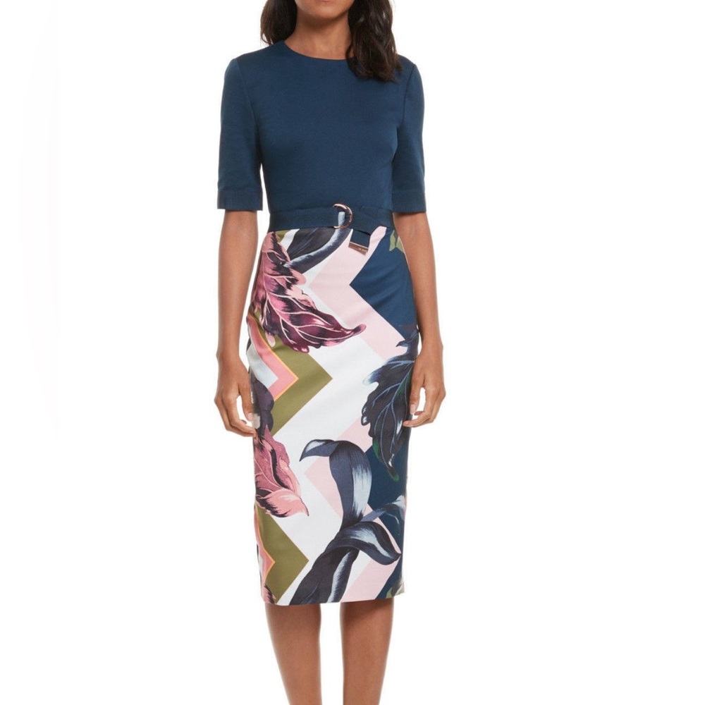 Ted Baker / Pencil Dress in Contrast Print
